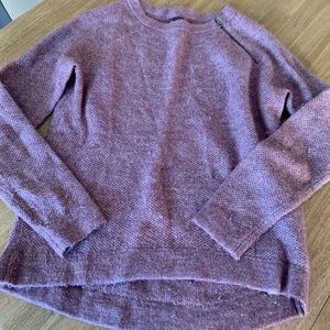 Woman’s Abercrombie sweater